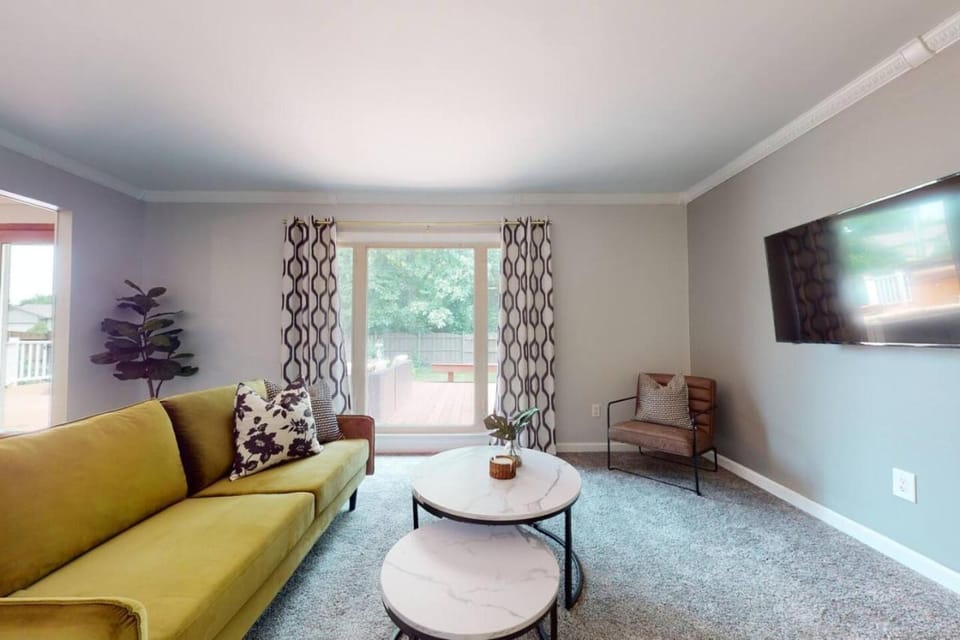 Canton Spacious 4BR Family Friendly Sleeps 8 House in Canton