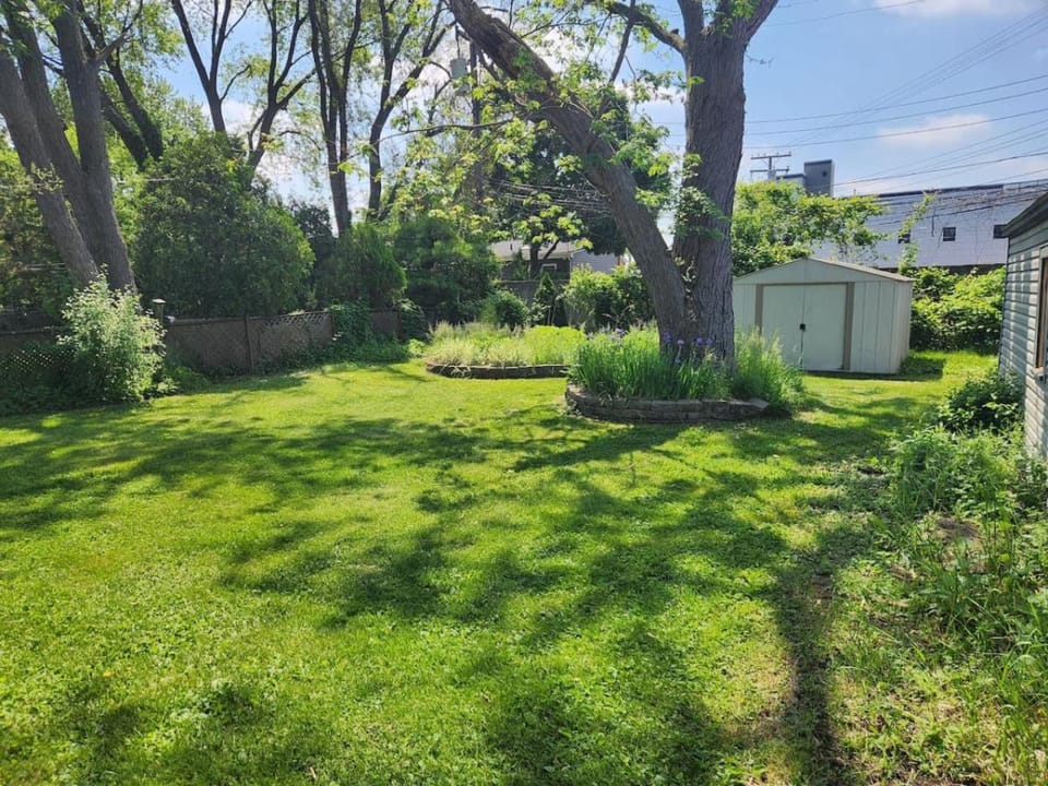 Mid-Century Royal Oak Retreat House in Royal Oak