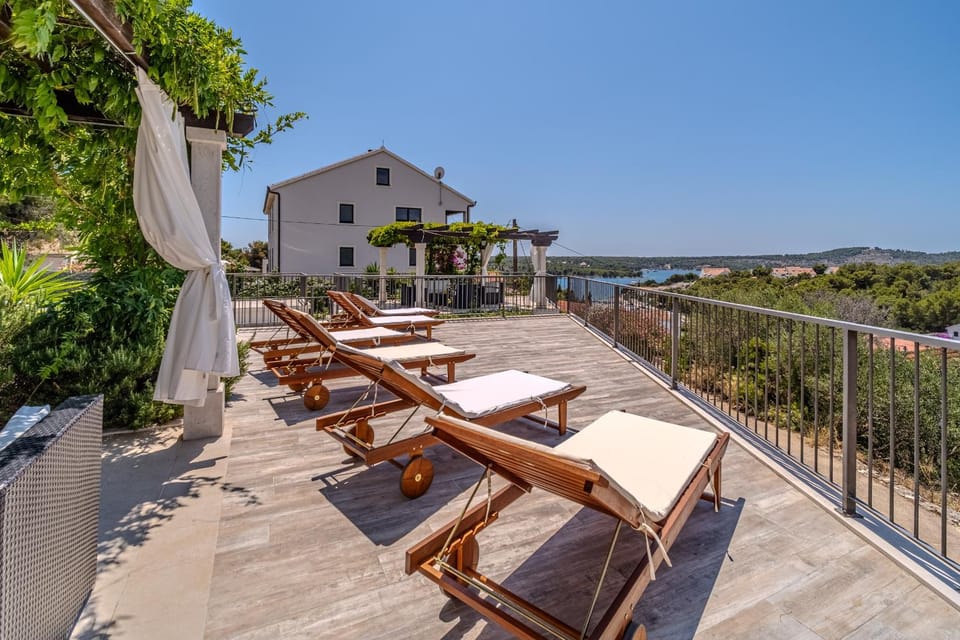 View (from property/room), Balcony/Terrace, Sea view