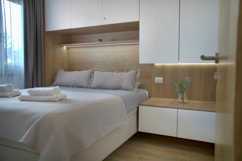 Bed, Bedroom, wardrobe