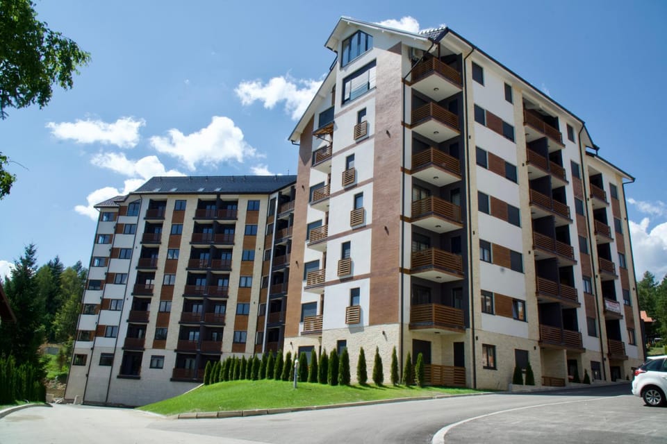 Property building, Street view