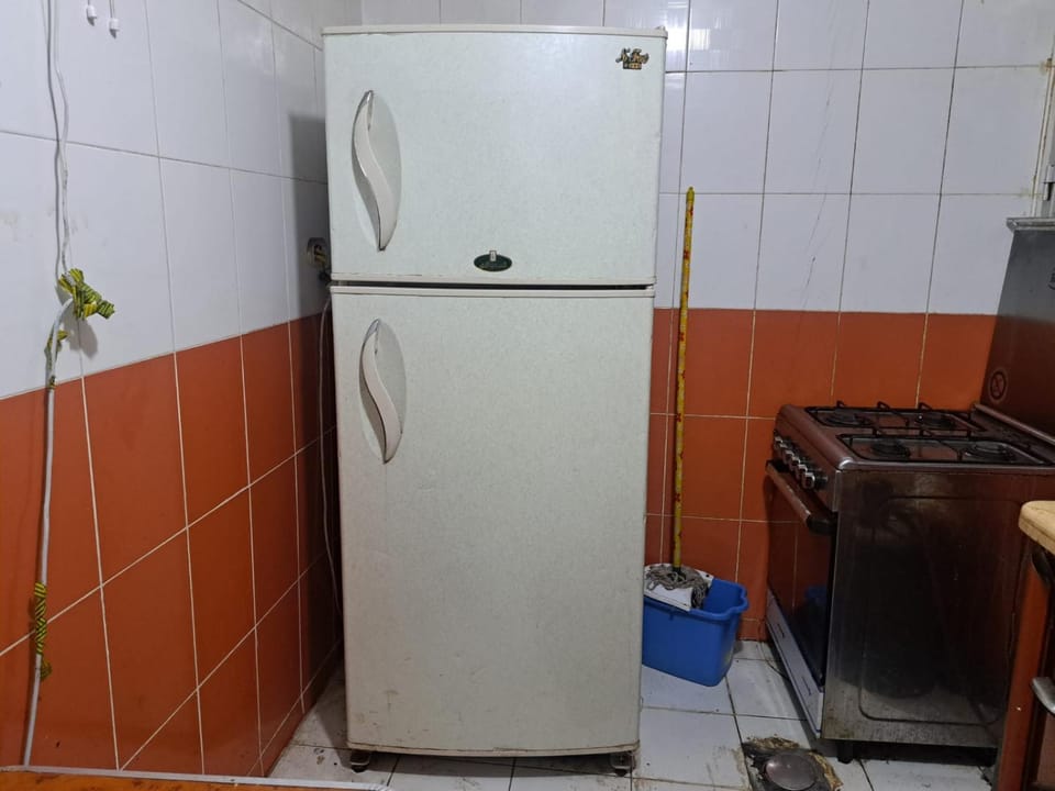 Kitchen or kitchenette, oven