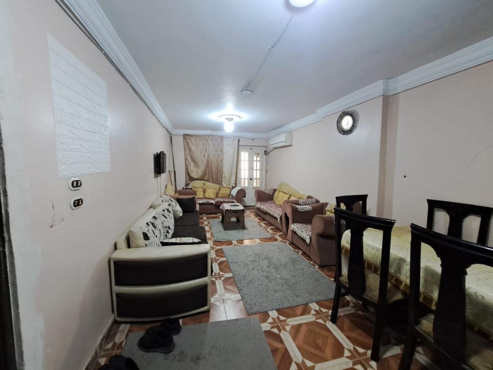 Living room, Photo of the whole room, Seating area