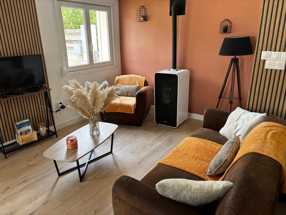 TV and multimedia, Living room, Seating area, internet