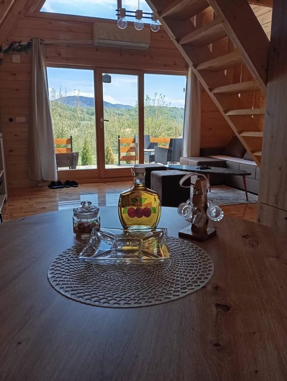 Brvnara Kao na dlanu Chalet in Serbia