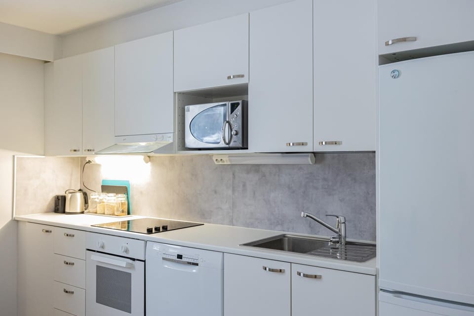 Kitchen or kitchenette, stove
