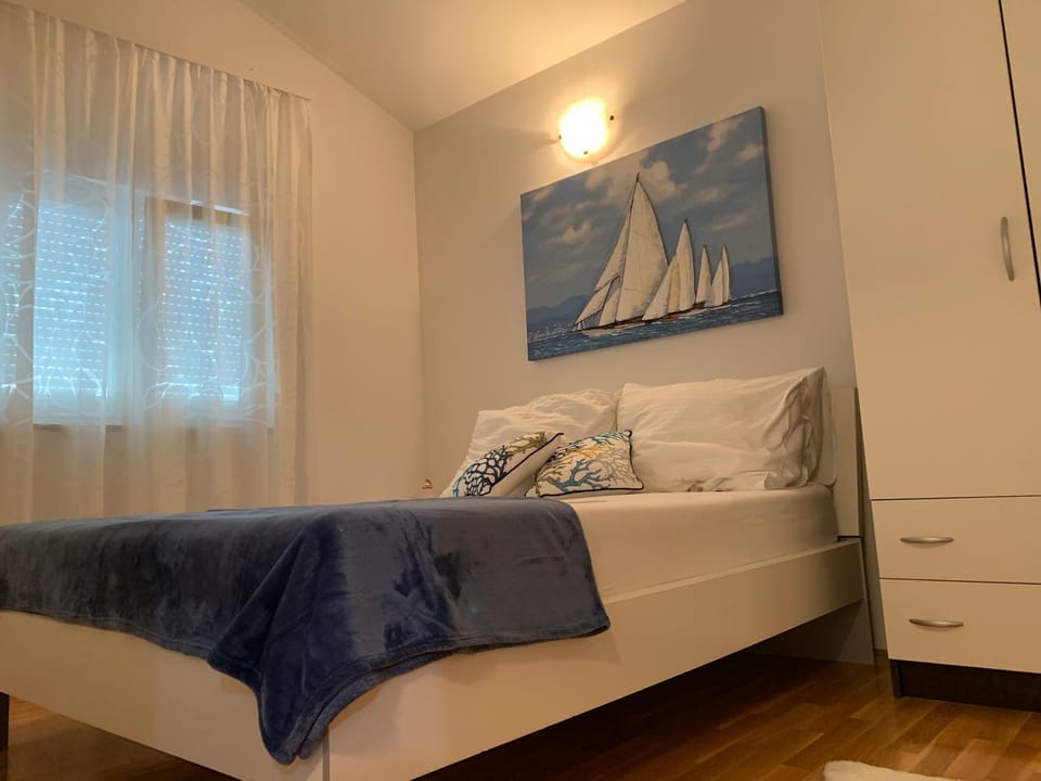 Apartments Villa Plaza Apartment in Okrug Gornji