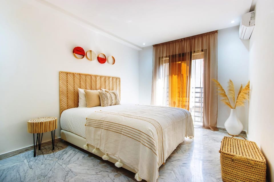 Bed, Photo of the whole room, Bedroom, air conditioner