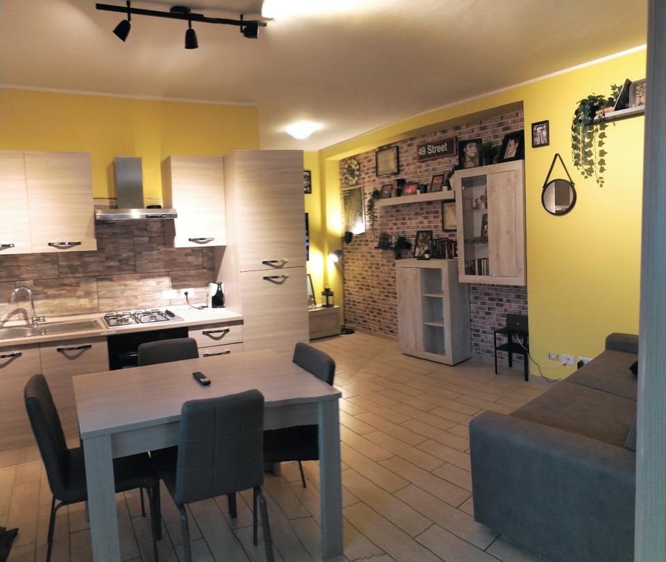 Kitchen or kitchenette, Living room, Dining area, oven, stove