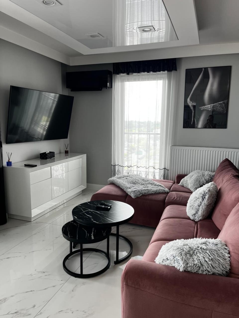 Communal lounge/ TV room, TV and multimedia, Living room, Seating area