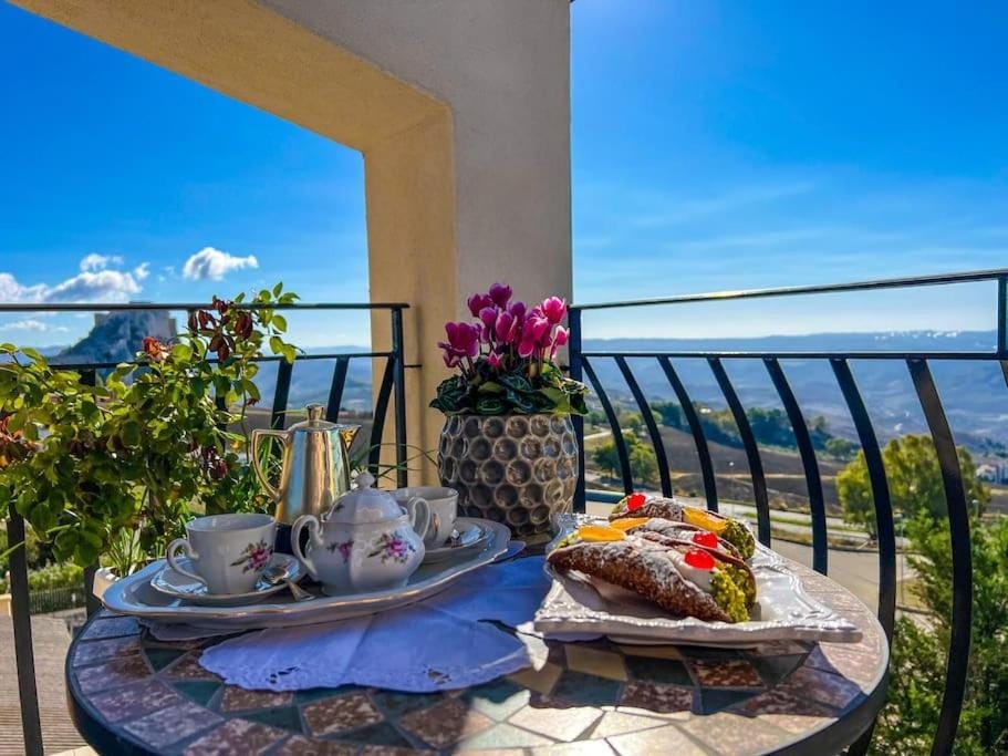 View (from property/room), Balcony/Terrace