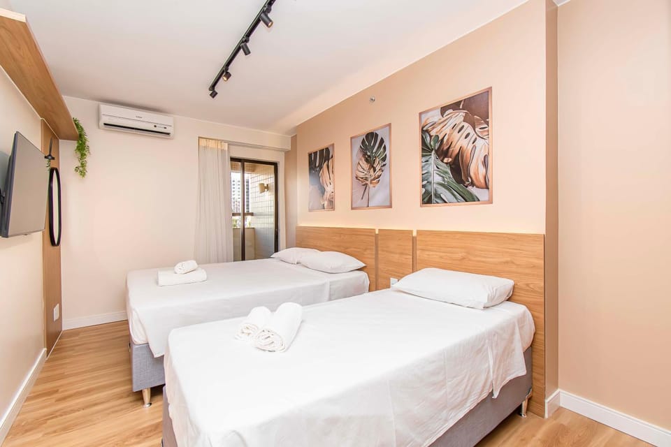 Bed, Photo of the whole room, Bedroom, air conditioner