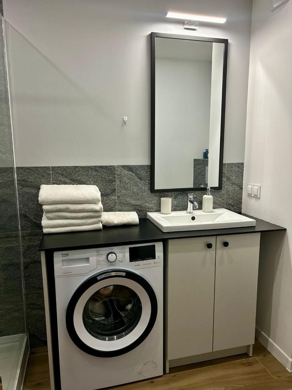 Bathroom, washing machine