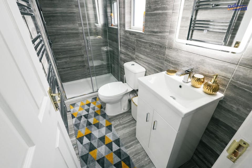 Shower, Bathroom