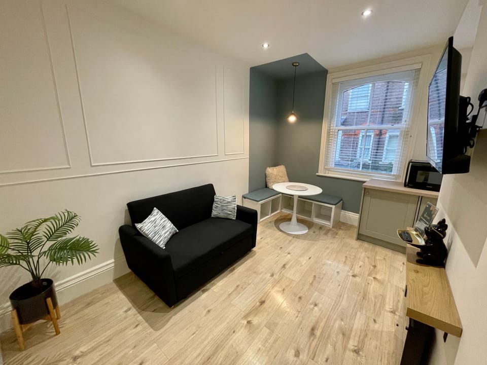 A3 High Town Apartments, steps from Luton train station Apartment in Luton