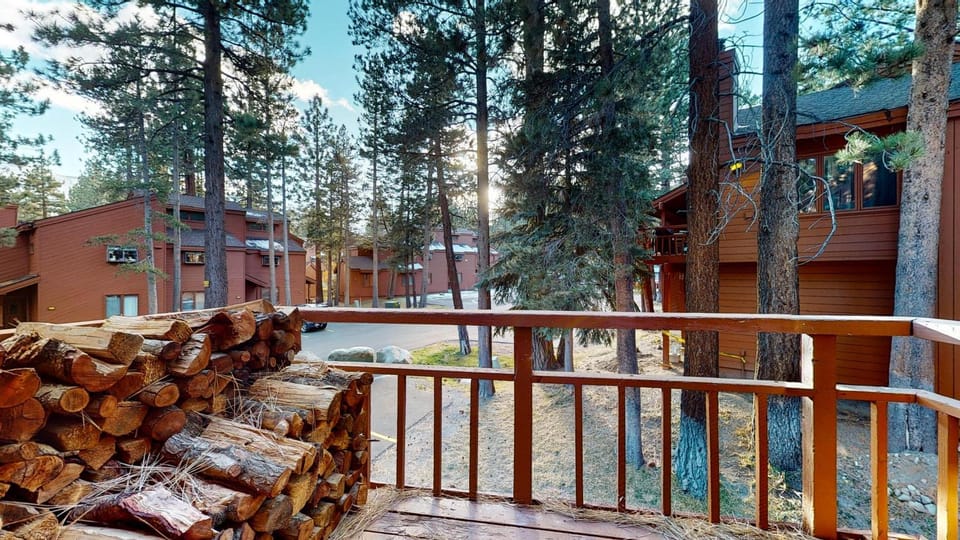 Woodlands #40 condo Apartment in Mammoth Lakes
