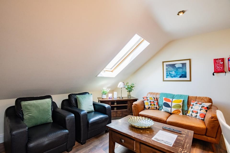 Communal lounge/ TV room, Living room