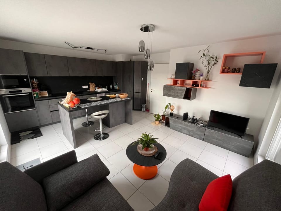 Communal lounge/ TV room, Kitchen or kitchenette