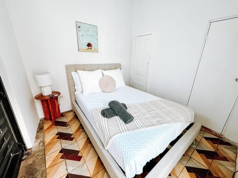 Colonial Style house for 8 Walk to Condado Beach House in San Juan