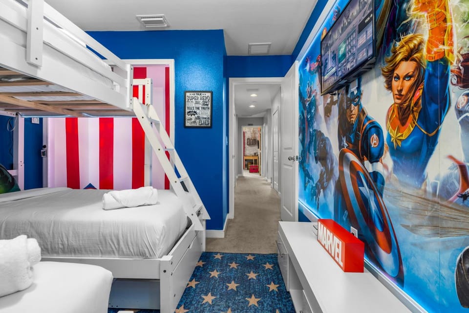 Family Escape w Splash Pool and Themed Kids Room House in Kissimmee