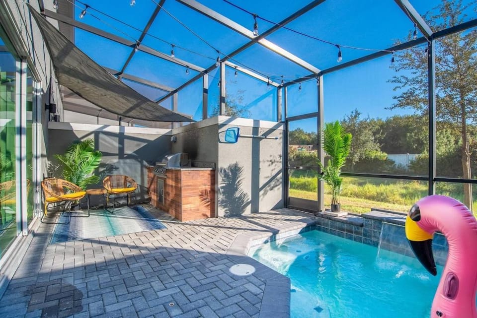 Disney Retreat w Private Splash Pool Game Room House in Kissimmee