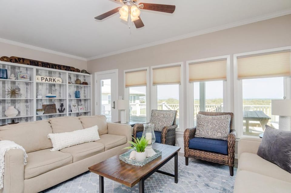 Carolina Comfort Lower by Bryant Real Estate House in Carolina Beach