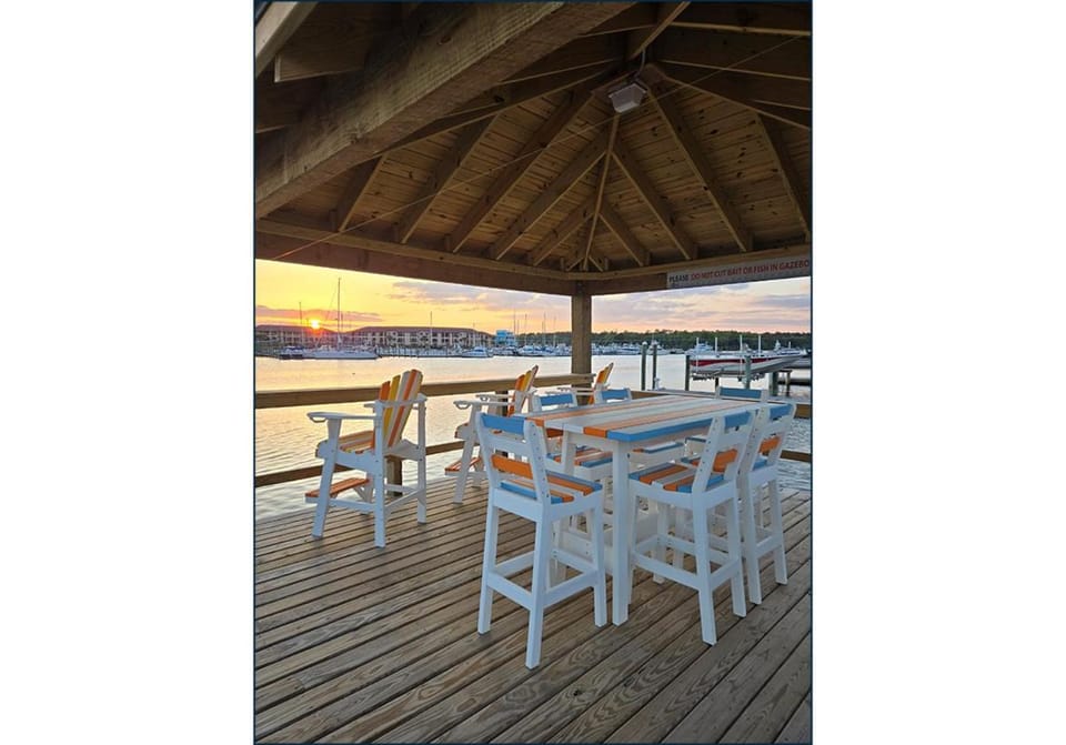 Carolina Joy by Bryant Real Estate House in Carolina Beach