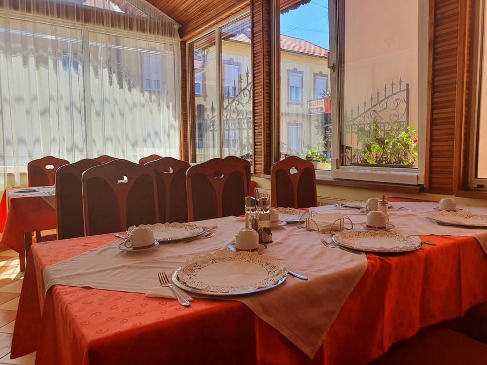 Kon Tiki Bed and Breakfast in Sibiu