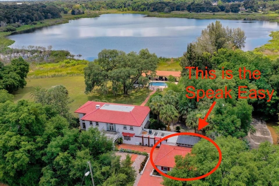 Themed Speak Easy with Pool, Hot Tub, & Lake House in Ocoee
