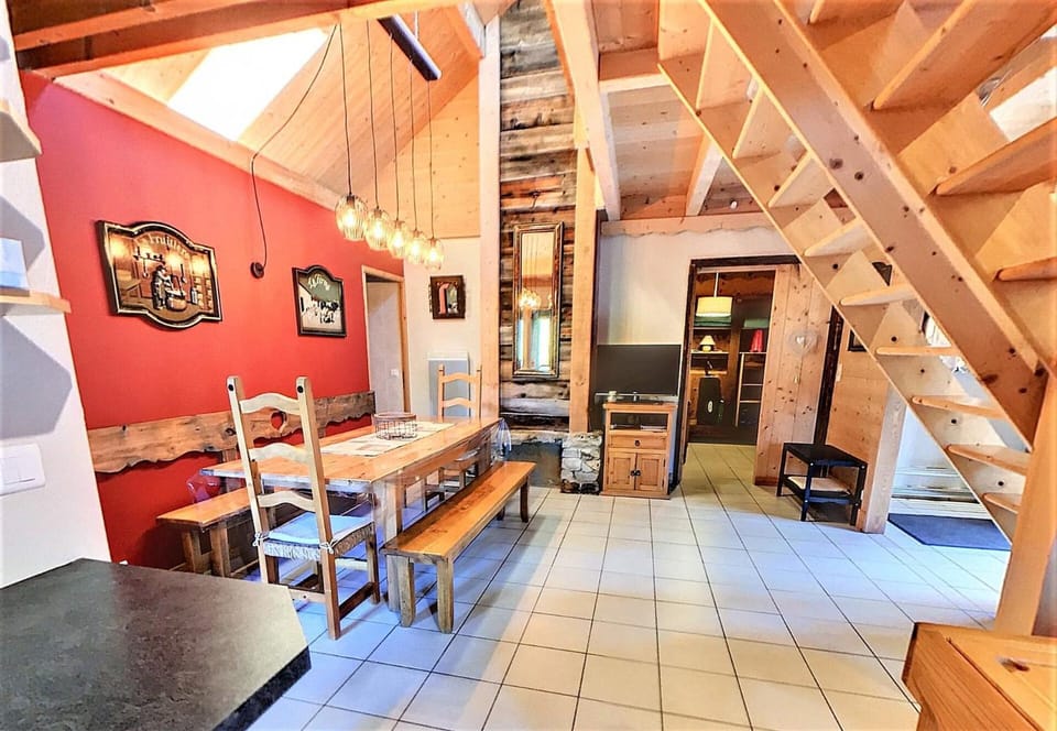 Résidence La Louviere - Appartement dans Chalet pour 12, proche pistes MAE-6671 Apartment in Villarembert