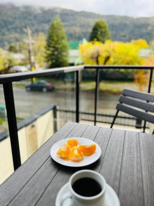 Balcony/Terrace, Mountain view