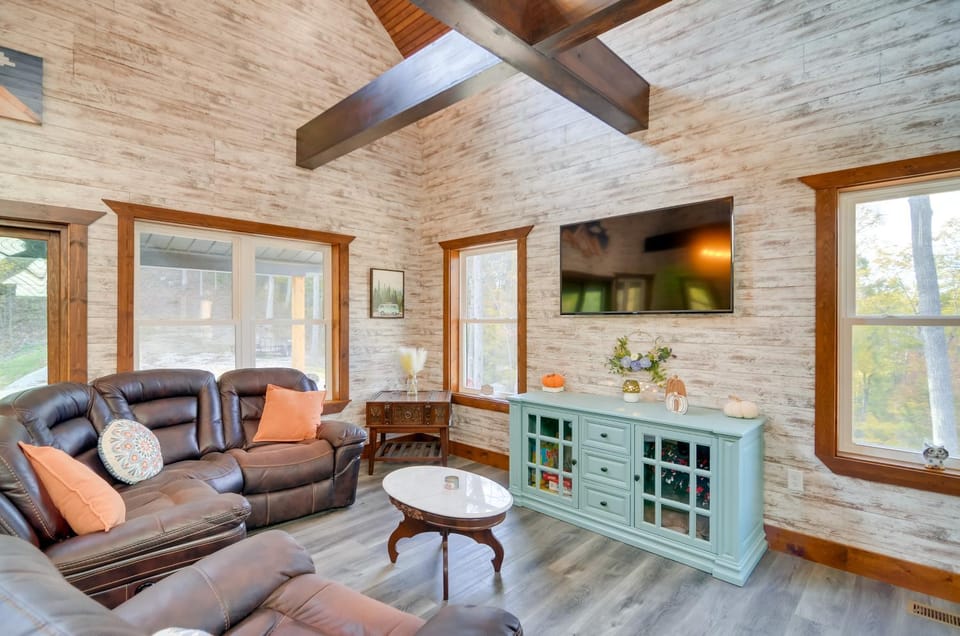 Hike & Climb: Pet-Friendly Red River Gorge Cabin! Cabin in Kentucky