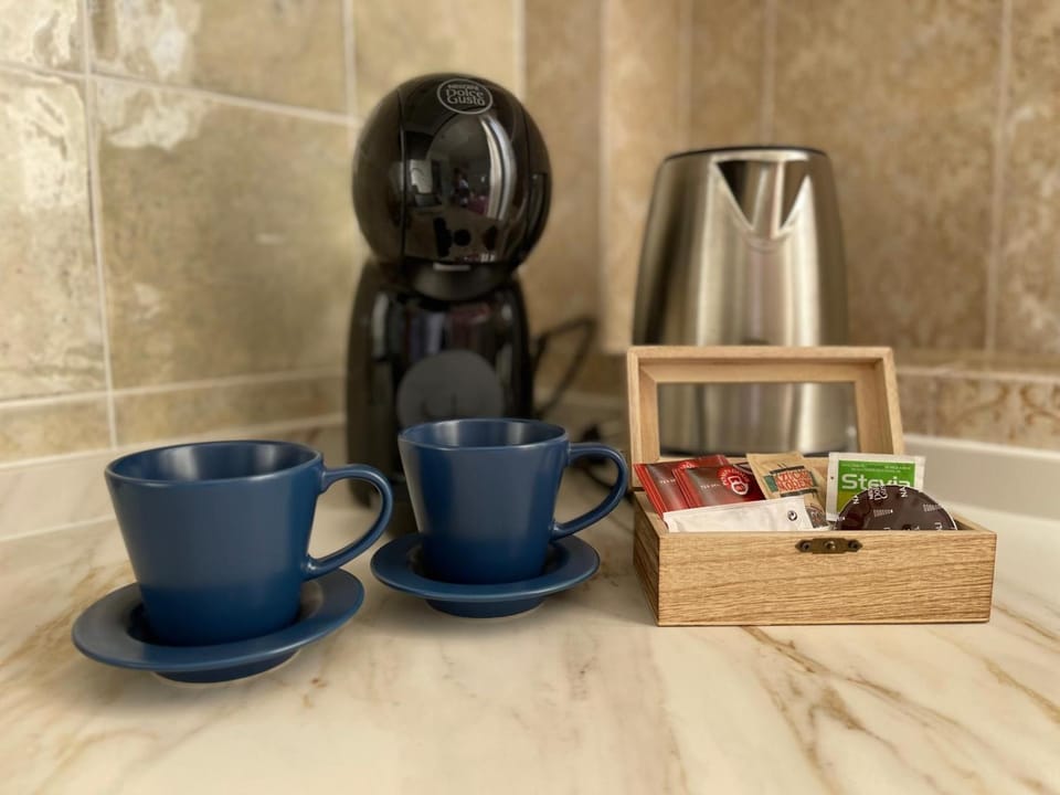 Coffee/tea facilities, Kitchen or kitchenette