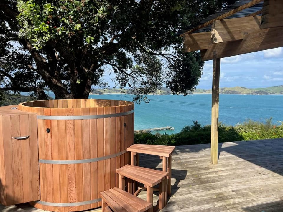 THE SANCTUARY - Coast & Country House in Auckland Region