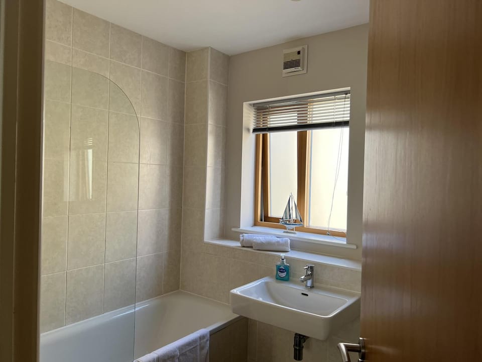 Bathroom, Bath