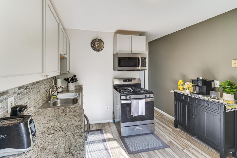 8 Mi to Dtwn Cleveland Family Home House in Cleveland Heights