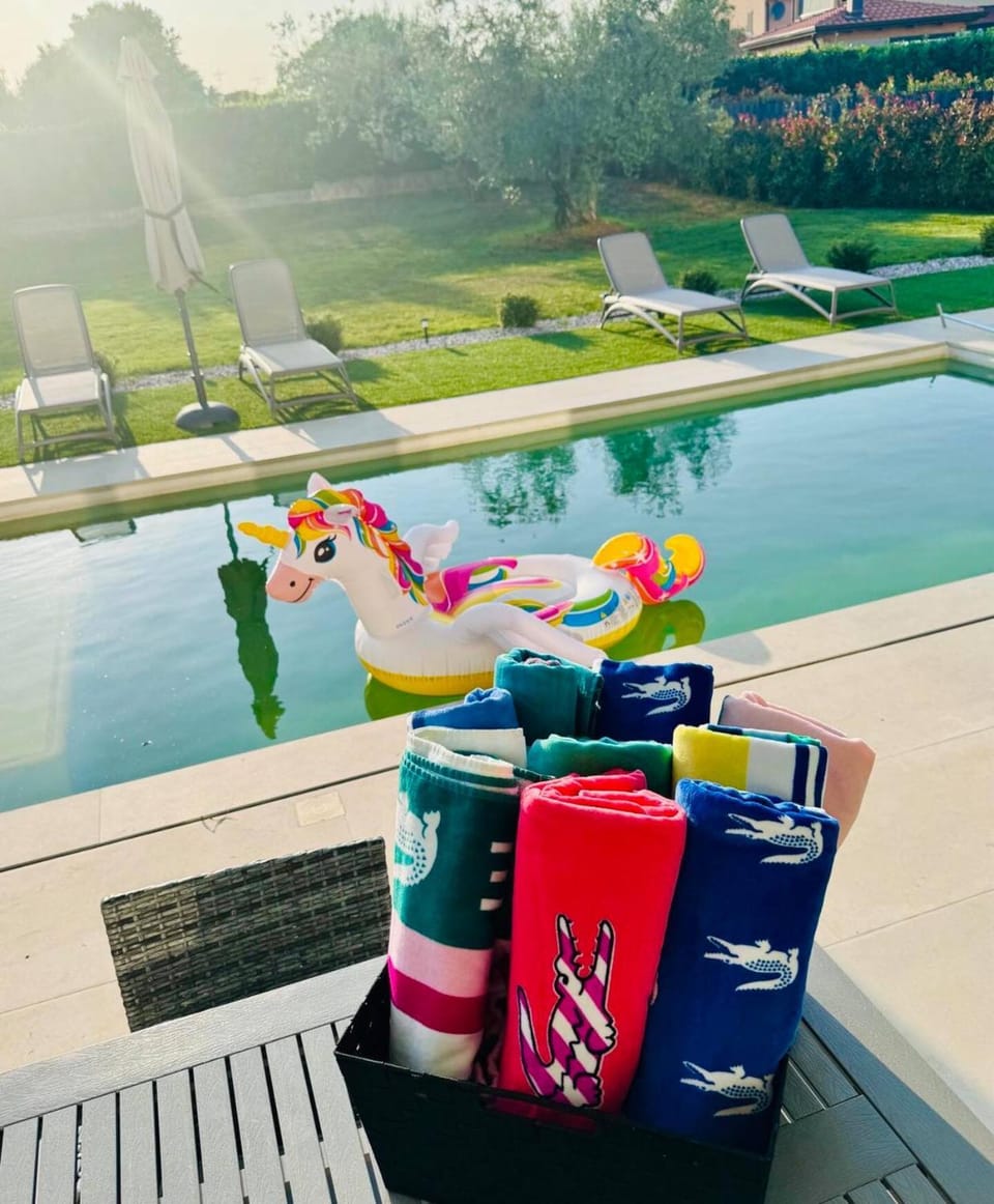 Day, Garden, Garden view, Pool view, Swimming pool, sunbed