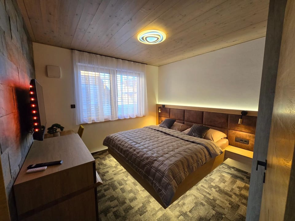 TV and multimedia, Bedroom