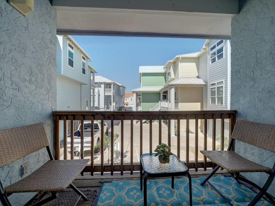 Couples Retreat Pool Steps to Beach Boat Slip House in North Padre Island