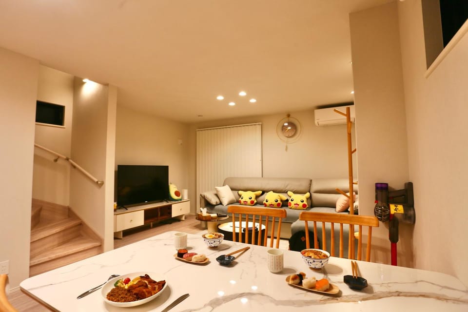Living room, Dining area