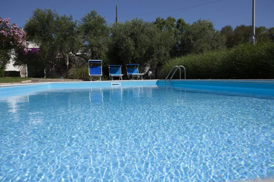Villa Paolina, private pool, large shady patio, bbq Villa in Sardinia
