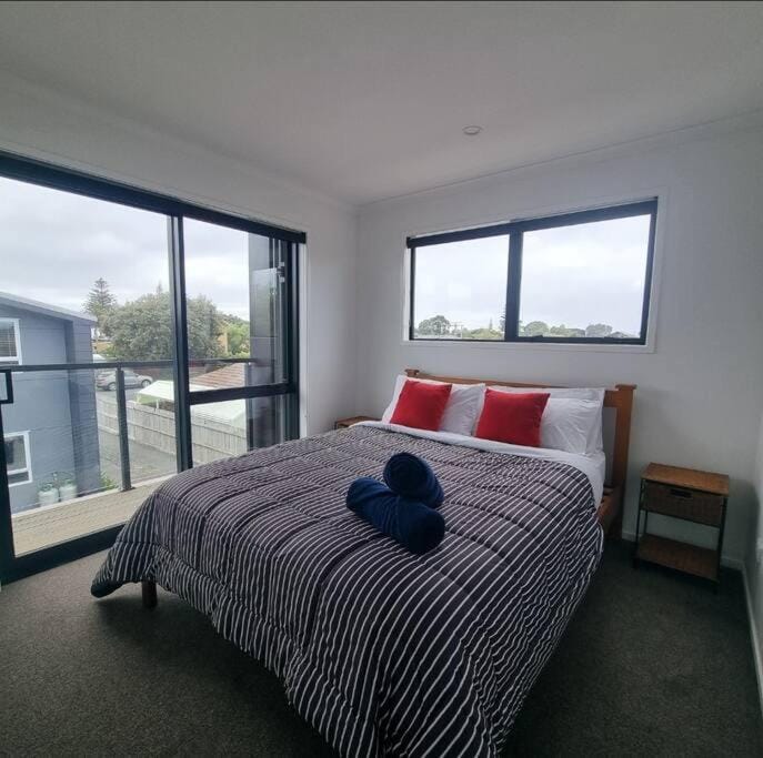 Modern Bach House in Bay Of Plenty