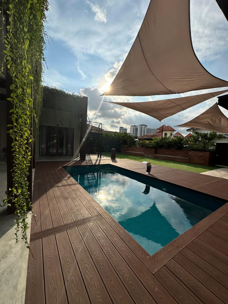 Day, Natural landscape, Pool view, Swimming pool