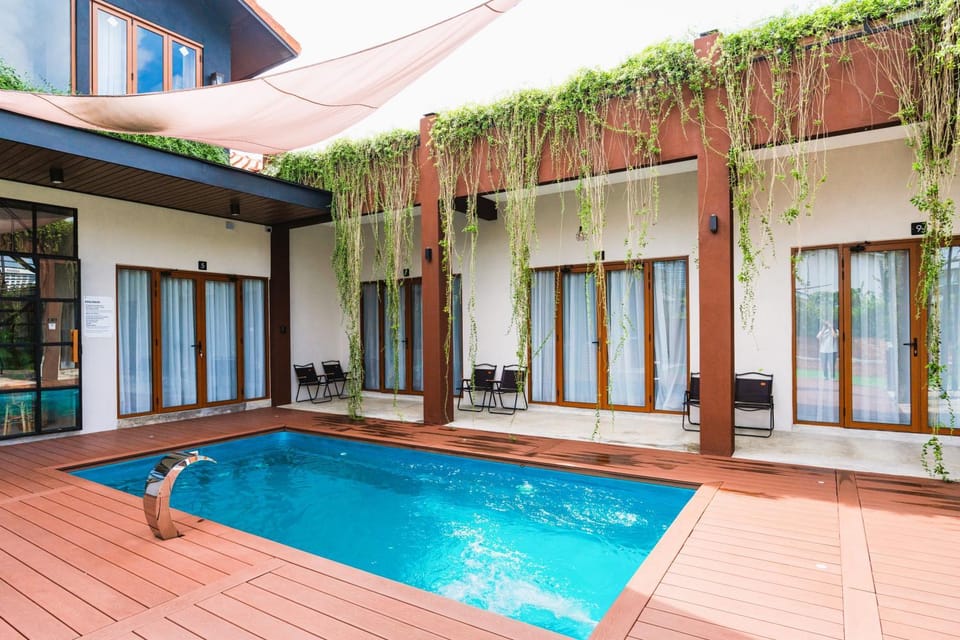 Swimming pool