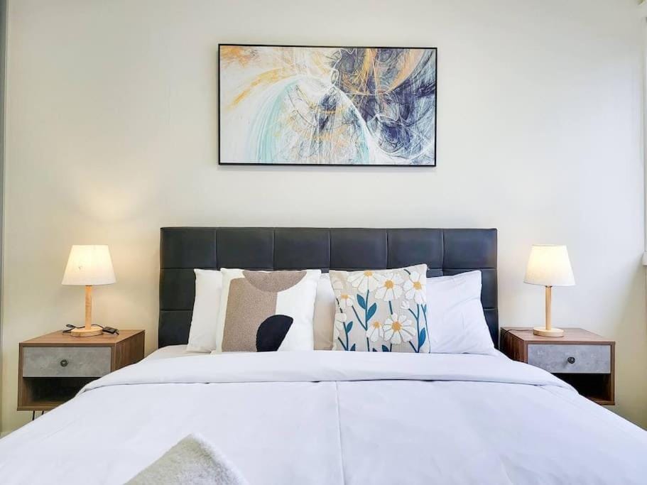 One bedroom Apartment walk to Gordon Train Station Apartment in Sydney