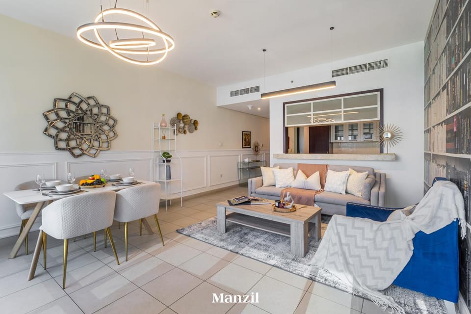 Seating area, Dining area