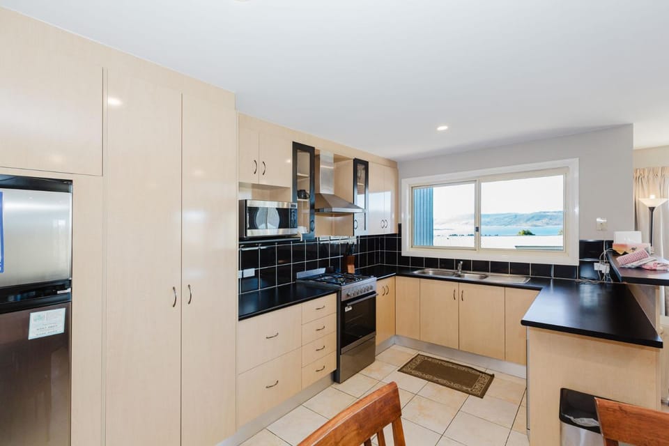Torino 7 14 Nettin Circuit House in Jindabyne