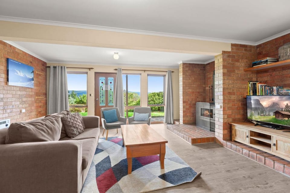 Winterwood 9 Camira Ave House in East Jindabyne