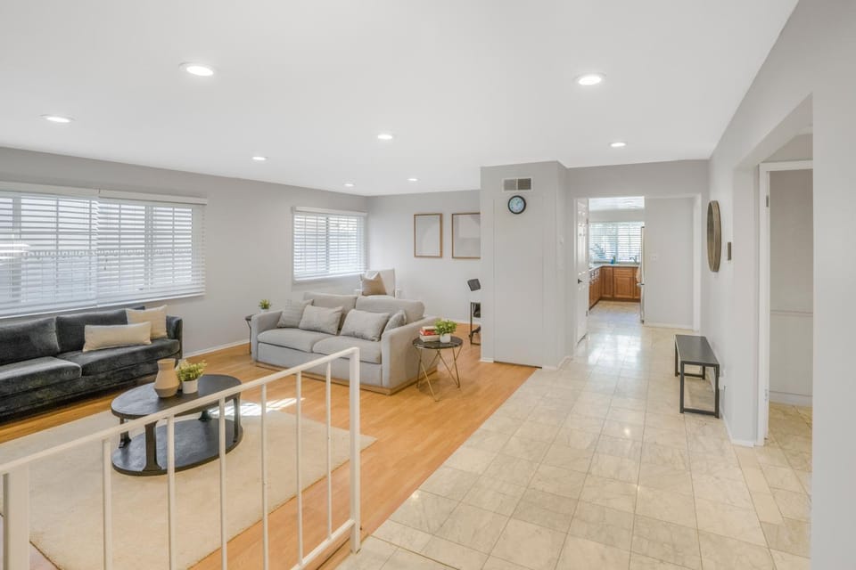 Spacious House, Central, All Amenities House in Harbor City