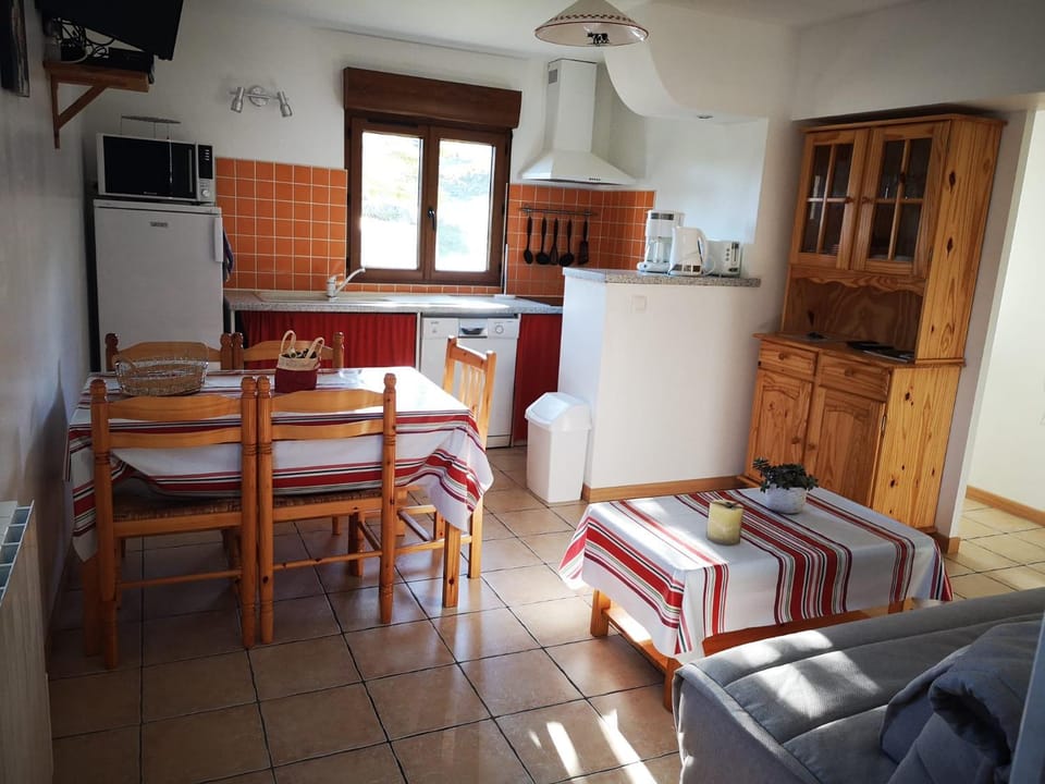 CHALET Les 2 Marmottes - ENTIER, Marmotte 1 ou Marmotte 2 Chalet in Nouvelle-Aquitaine